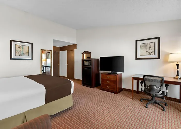 Best Western Chieftain Inn